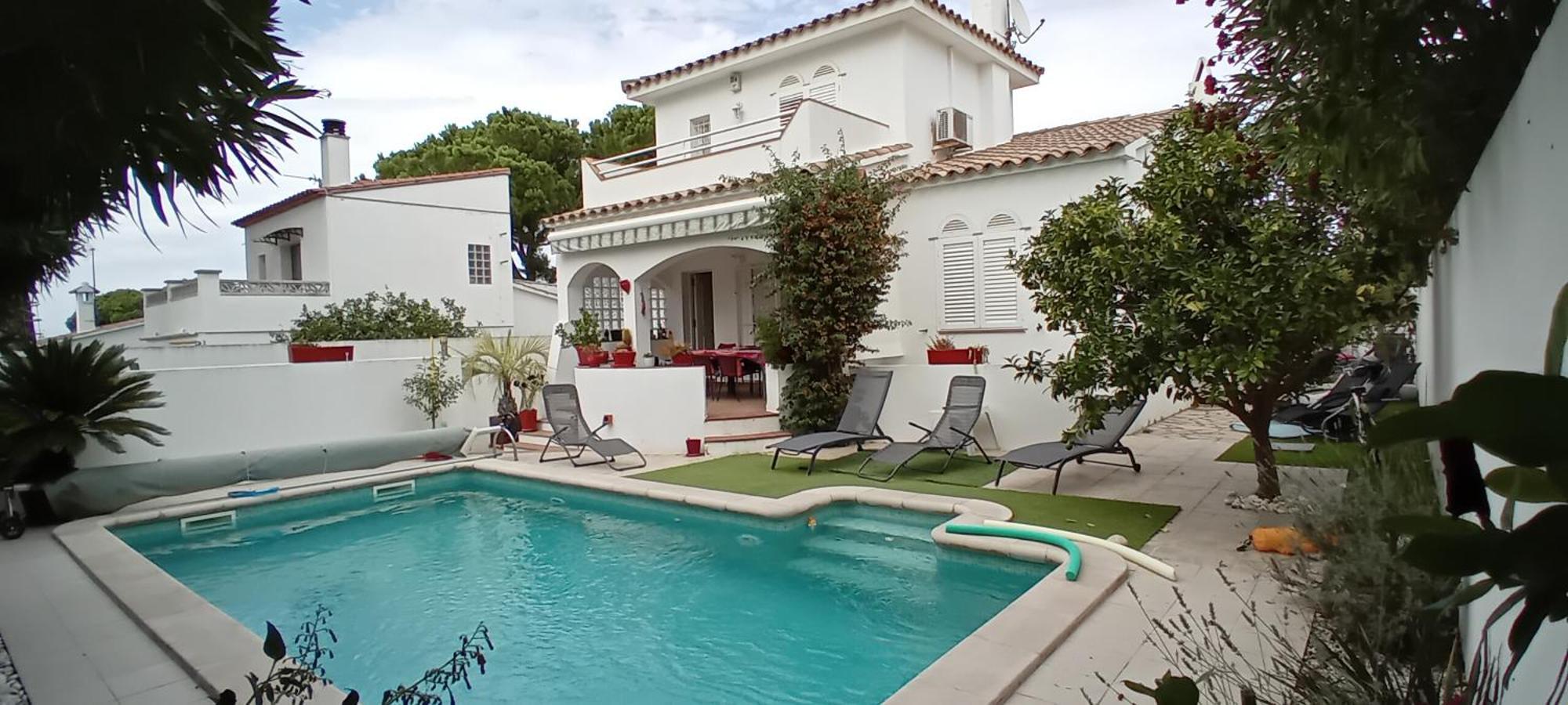 El Mon Bed & Breakfast L' Escala Ngoại thất bức ảnh